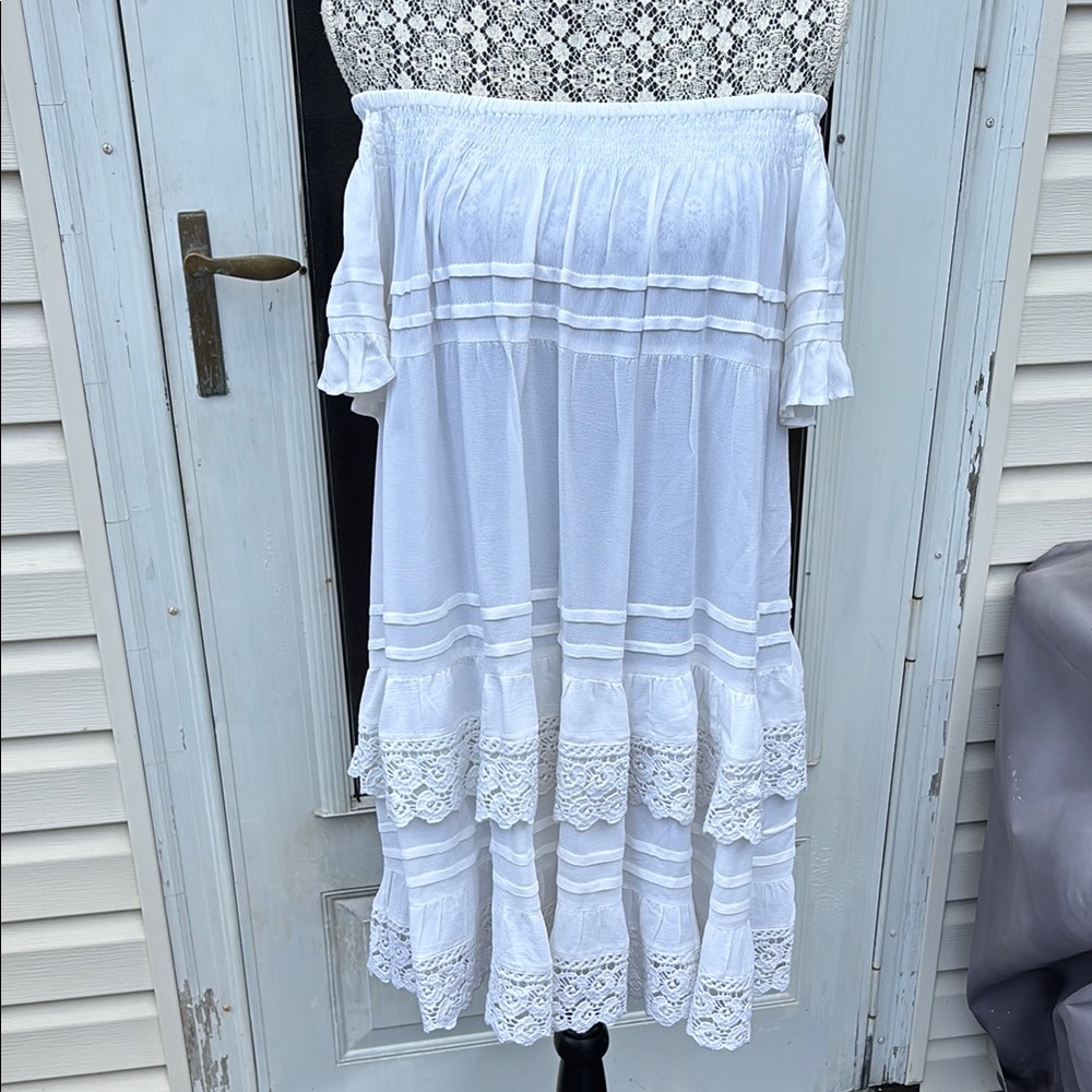 Anthropologie/MUCHE ET MUNCHETTE LADIES White Ruffled Tiered Off-Shoulder Dress